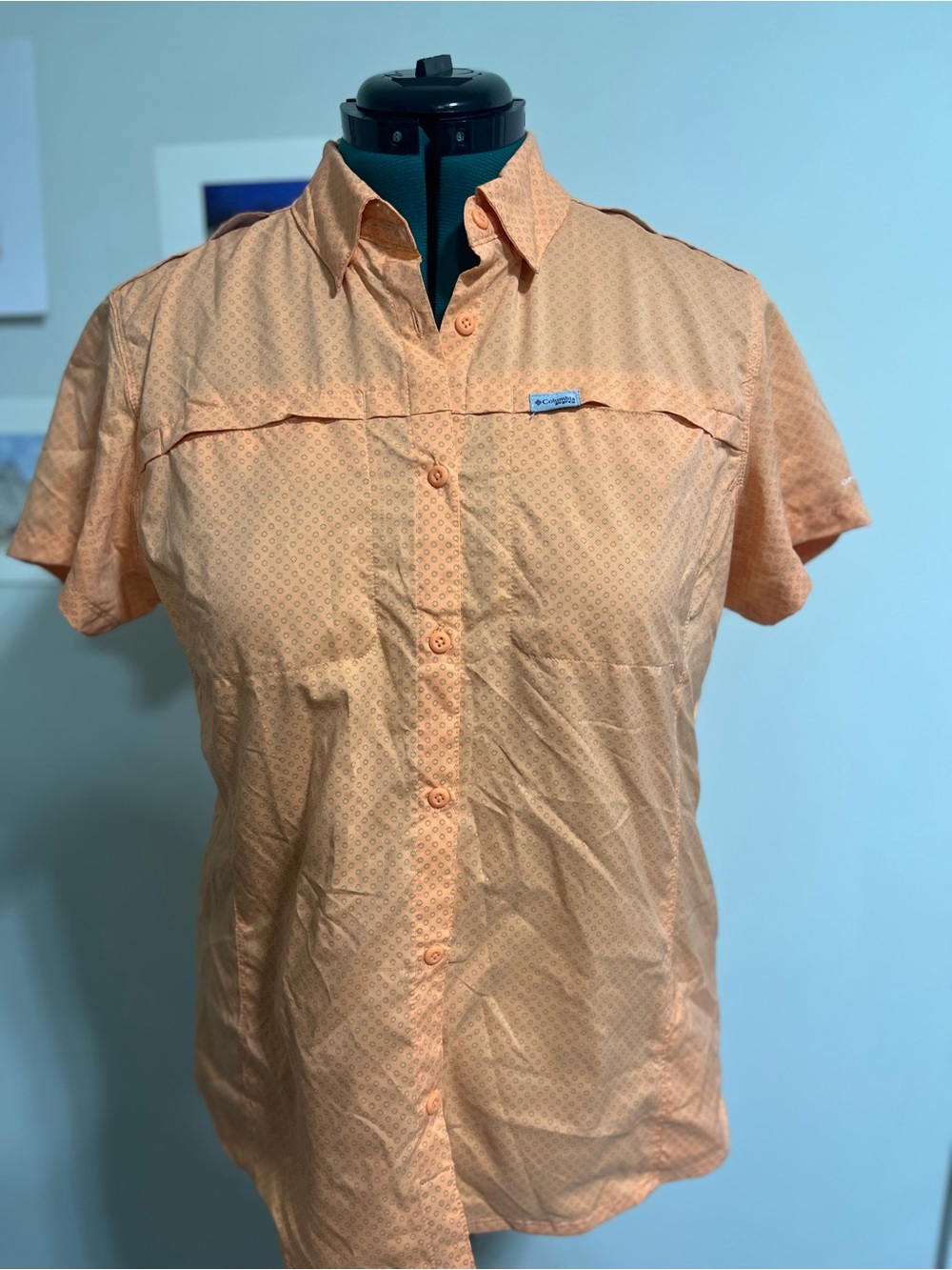 Columbia Peach Short-Sleeve Button-Down Shirt with Subtle Print
